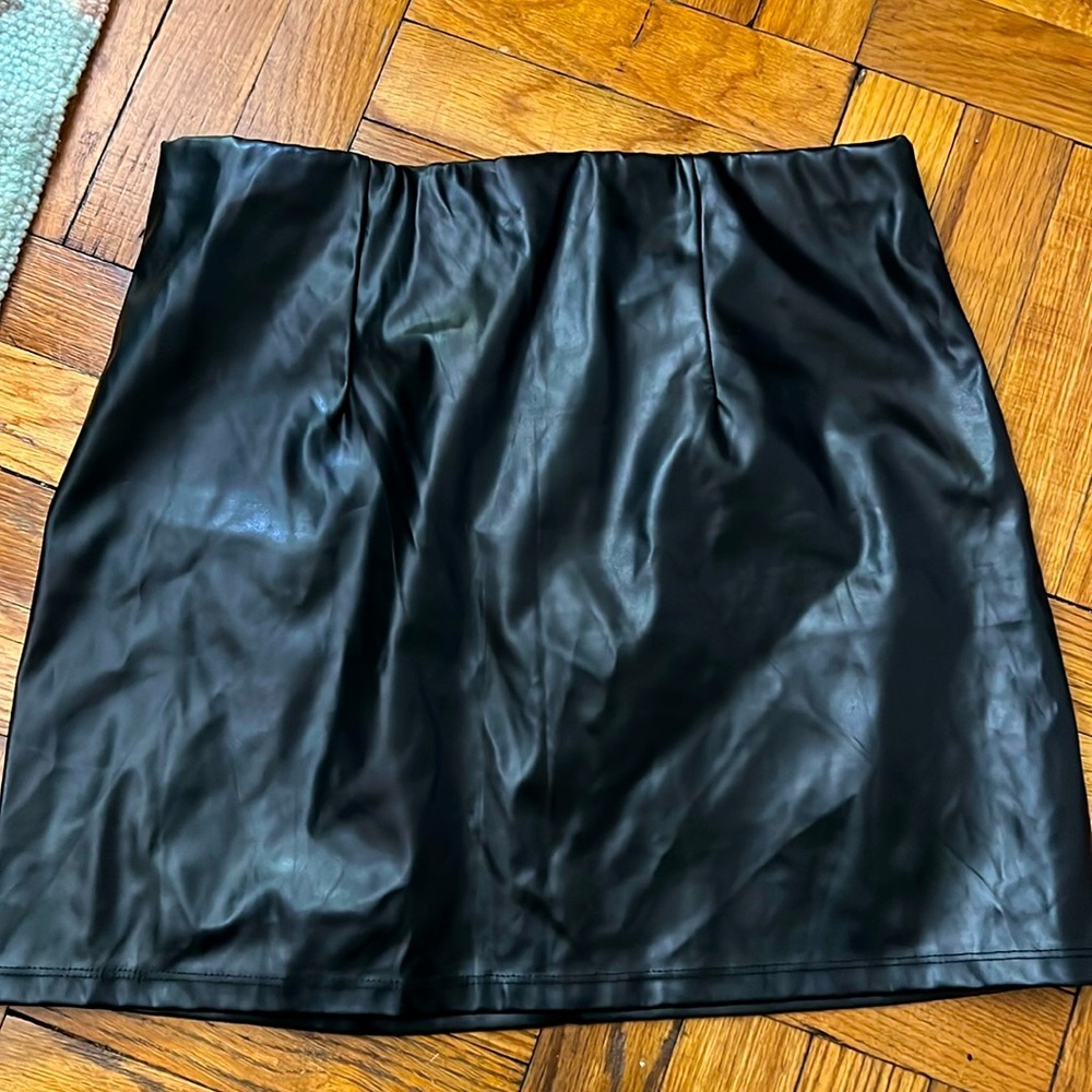 ASOS black skirt size:10